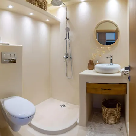 Appartamento Smartly Designed Flat With Balcony & Parking By Flat Mаnаger