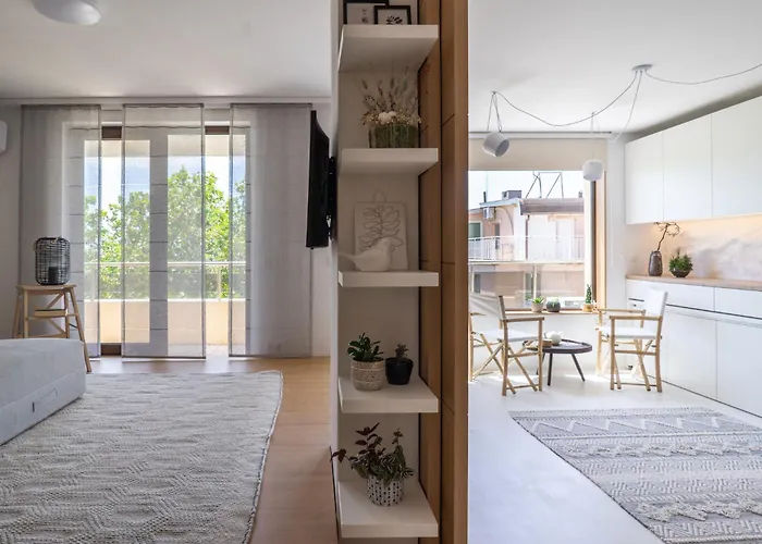 Smartly Designed Flat With Balcony & Parking By Flat Mаnаger Lägenhet Varna