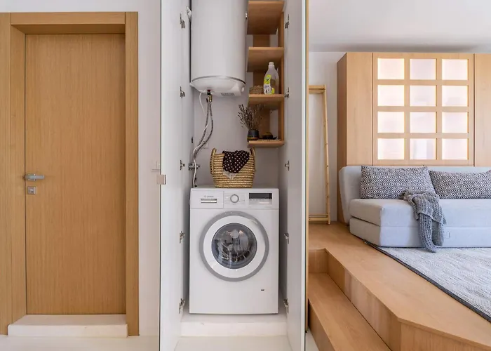 Lägenhet Smartly Designed Flat With Balcony & Parking By Flat Mаnаger *