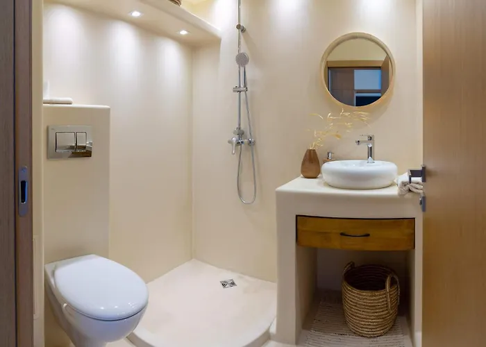 Lägenhet Smartly Designed Flat With Balcony & Parking By Flat Mаnаger